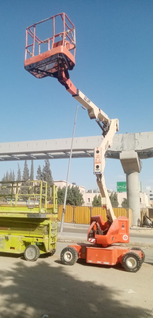معدات ثقيلة حديثة للإيجار